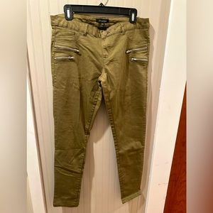 Green cargo jeans
